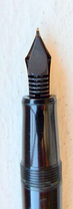 CROSS SOLO FOUNTAIN PEN, BLACK WITH GOLD TRIM, B NIB