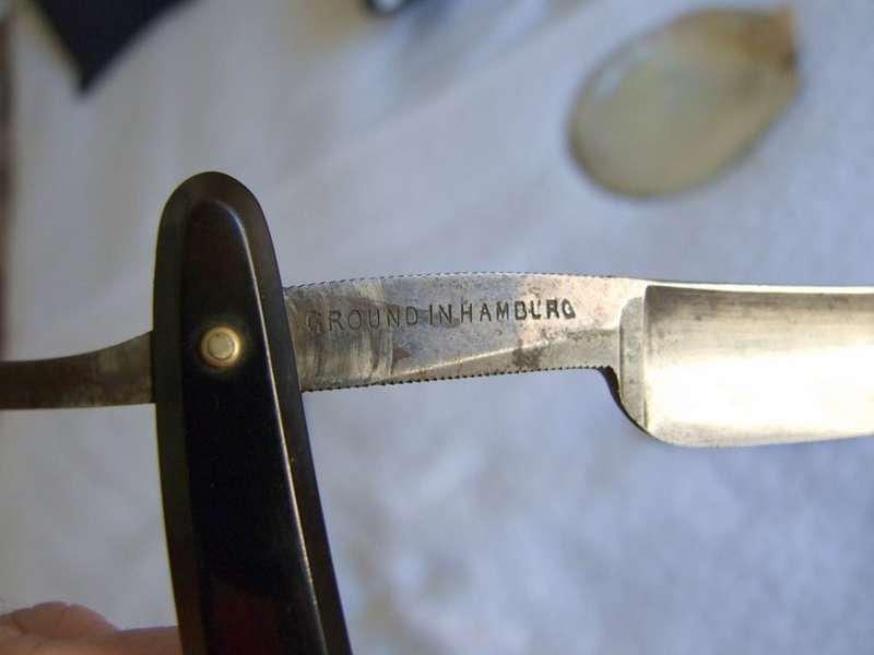 Vintage KROPP Straight Razor in good condition, in James Gregg, Cutler, Sloane Square, box