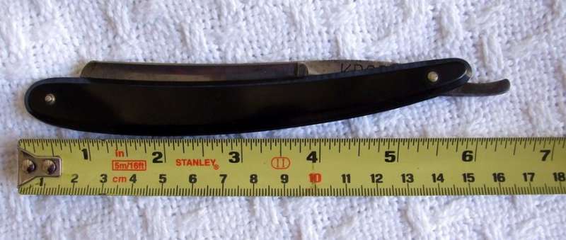Vintage KROPP Straight Razor in good condition, in James Gregg, Cutler, Sloane Square, box
