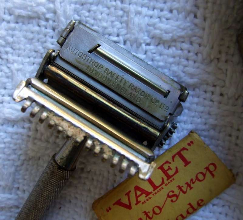 Vintage c1935 Valet Autostrop Single Edge Open Comb Safety Razor Original Metal Box Strop & Blades