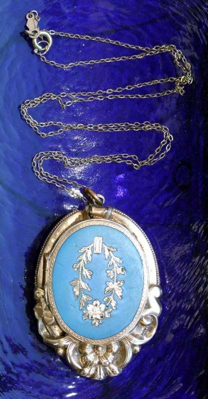 Beautiful Antique Mourning Pendant and Chain, Pinchbeck or gold and enamel, distressed.