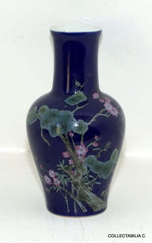 Attractive Chinese vase with backstamp, blue with nature scene, as new.