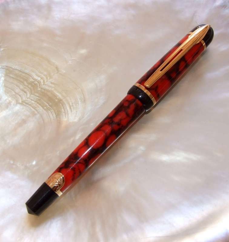 Beautiful Waterman Phileas red & black marbled Fountain Pen, with converter, unused, as new.