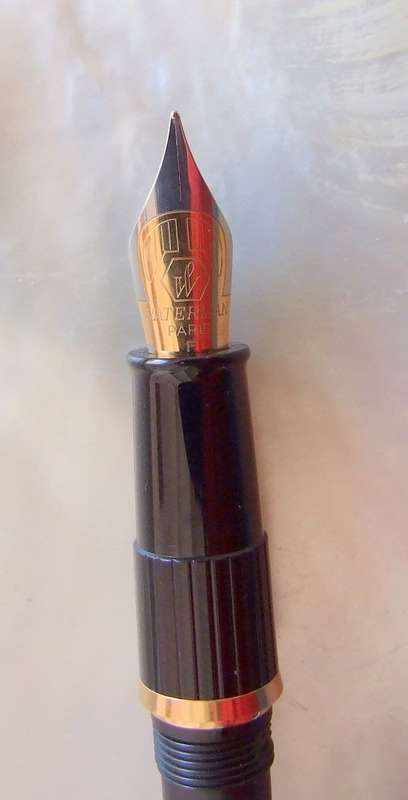 Beautiful Waterman Phileas red & black marbled Fountain Pen, with converter, unused, as new.