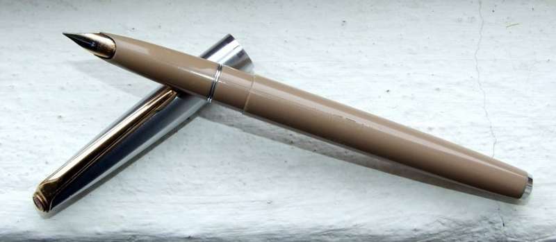 THE SOUTH AFRICAN PEN! Vintage Hifra 4421 Aerometric Fountain Pen