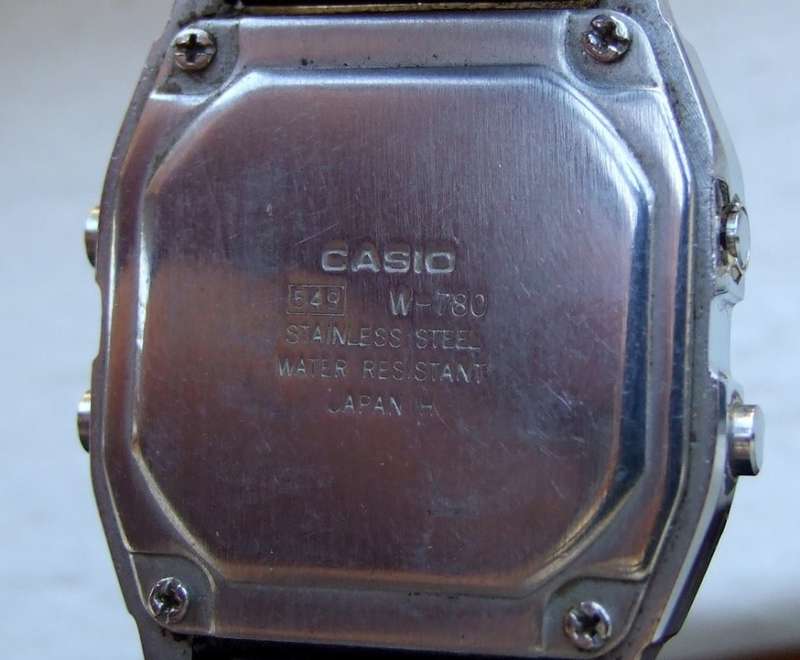 CASIO W-780 549 DIGITAL LCD WATCH RETRO VINTAGE RARE Used working