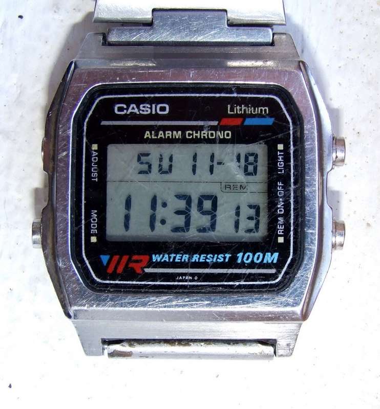 CASIO W-780 549 DIGITAL LCD WATCH RETRO VINTAGE RARE Used working