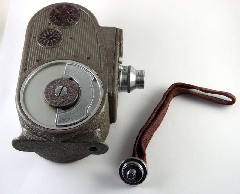 Excellent BELL & HOWELL "Double Run" 8mm Multi Speed SPORTSTER Movie Camera WORKING with Carry Case