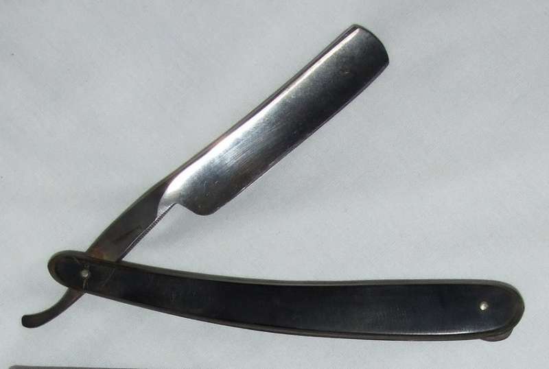 Very good vintage H&C German Hollow Ground STRAIGHT RAZOR in box.