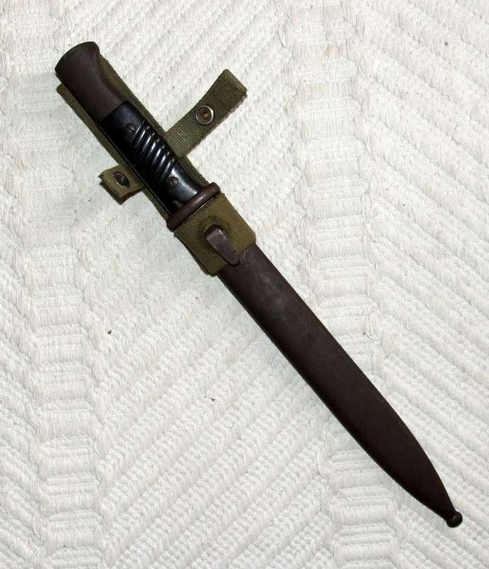 WW2 German K98 Bayonet, Scabbard and rare canvas Frock