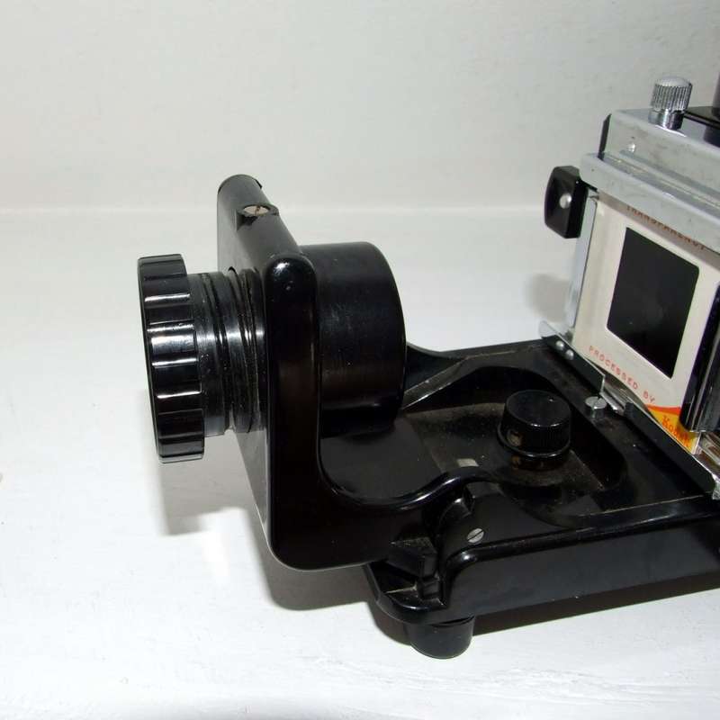 1950's Japanese ROMAN SLIDE NEW Z portable 35mm Slide Projector in original case.
