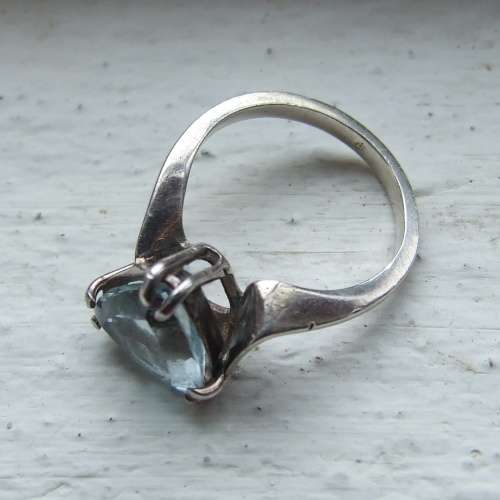 A beautiful & unusual studio designed vintage Aquamarine and silver ring