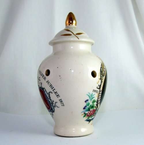 For `THE CROWN` Fans! Queen Elizabeth II SILVER JUBILEE 1977 Ceramic POMANDER by Sallie Robinson