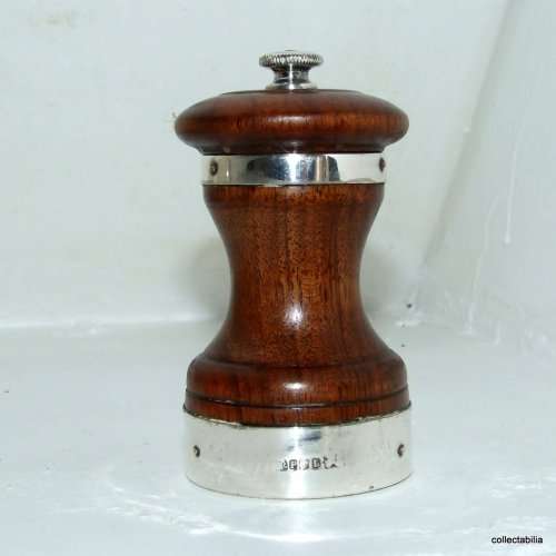 Vintage Classic PEUGEOT Pepper Mill with hallmarks
