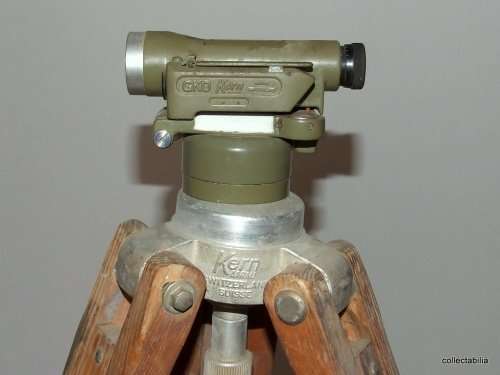 Vintage KERN SURVEYOR`S LEVEL with original tripod