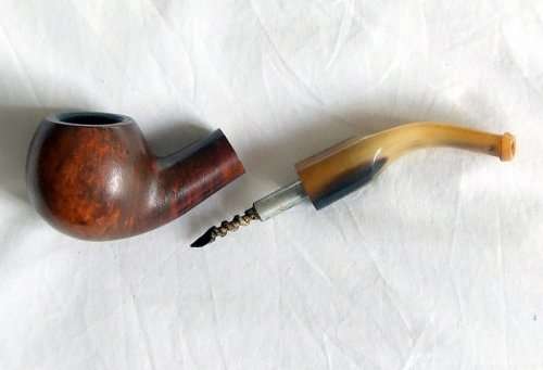 Superbly Made! Estate Bent Ball Briar Pipe with Horn Stem