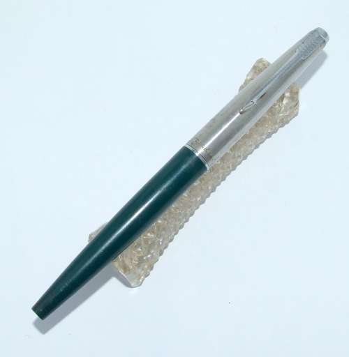 A classic green PARKER 45 Cartridge Fill Fountain pen in good condition