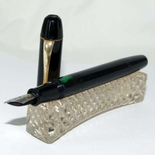 Classic Vintage German TROPEN SCHOLAR Fountain pen, working.