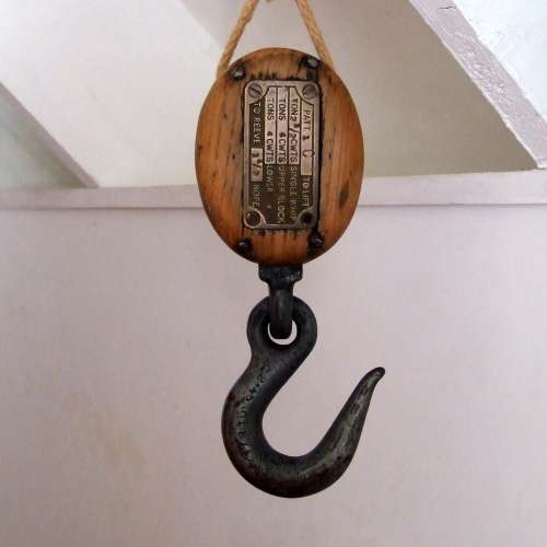Antique stevedore`s wood, iron and brass Block and Hook pulley.  (1.6kg).