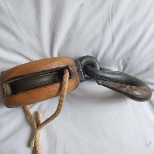 Antique stevedore`s wood, iron and brass Block and Hook pulley.  (1.6kg).