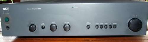 NAD 302 Integrated Amplifier