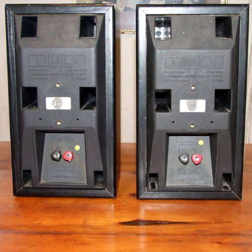 Pair Mission 731 speakers