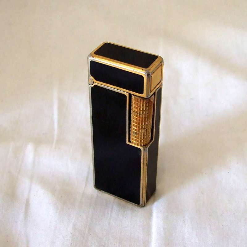 Vintage Black Enameled Japanese Maruman Gas Lighter