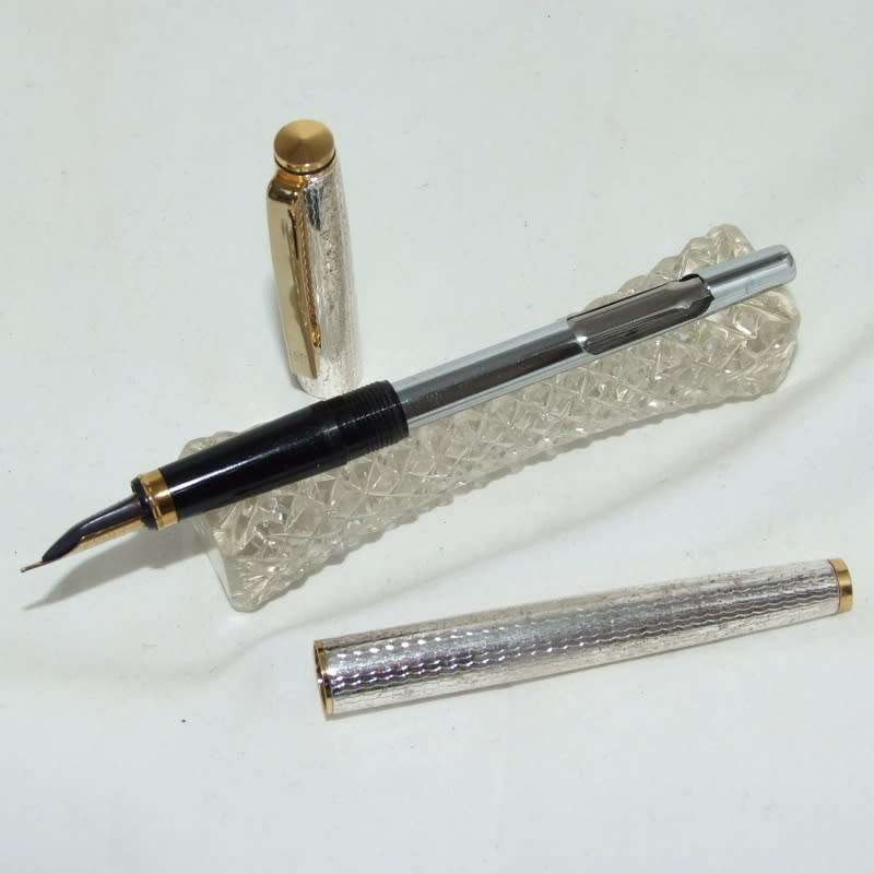 Estate HERO fountain pen in original box