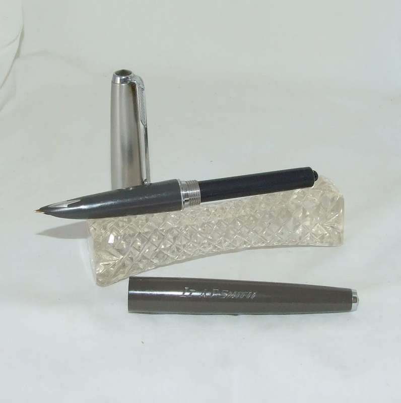 Parker 61 capillary fill fountain pen in original case