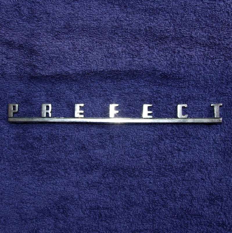 Original 1958 Vintage Ford `PREFECT` cast metal car badge