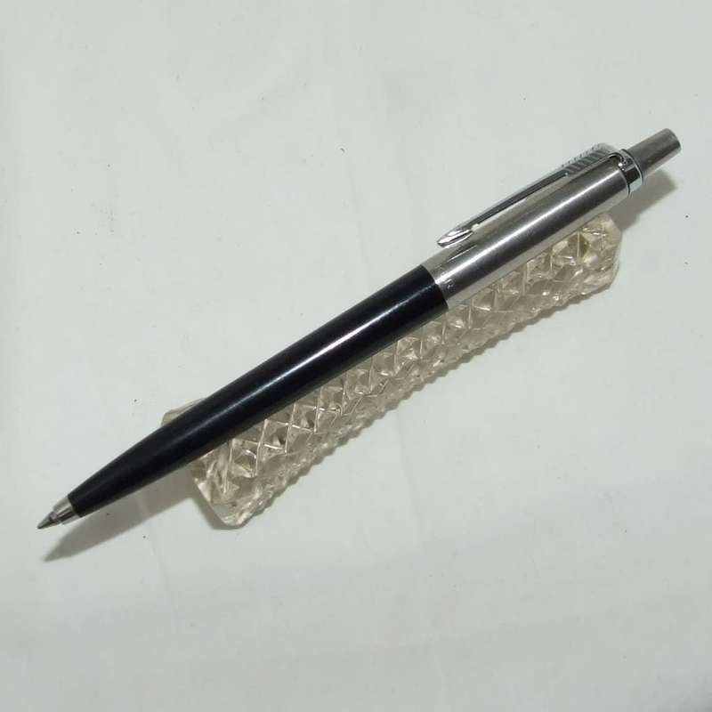 Black 1986 PARKER JOTTER BALLPOINT PEN