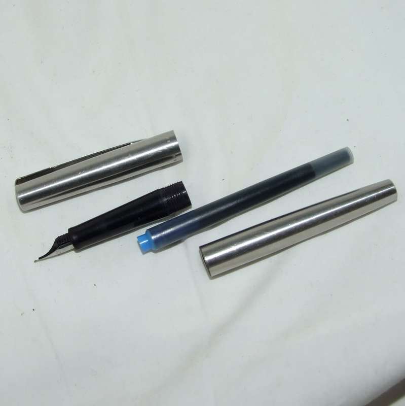 A millennium (2000) PARKER MIXY '15' FLIGHTER cartridge fill fountain pen