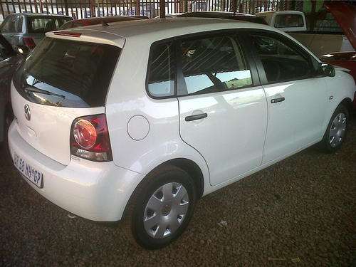 POLO VIV0 2012 MODEL(PLEASE READ BEFORE BIDDING