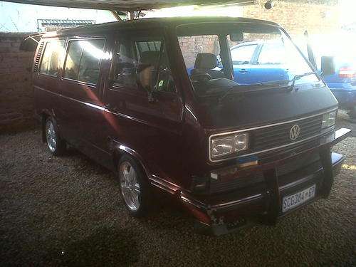 VW CARAVELLE 2.6i(1997 MODEL)