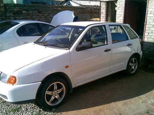 POLO PLAYA 1.6{2000 MODEL}