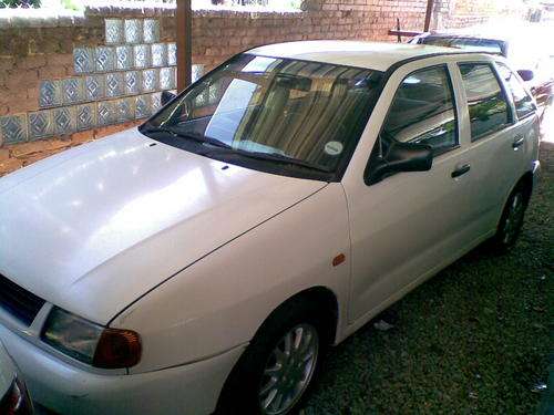 POLO PLAYA 1.4I {2000 MODEL}