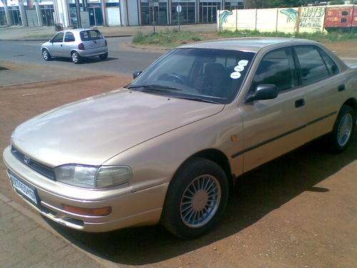 TOYOTA CAMRY{200SI} 1993 MODEL