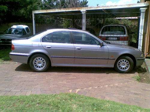 BMW 523i 1999 MODEL