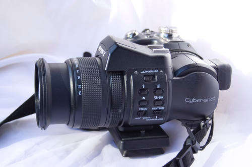 Sony DSC-F828