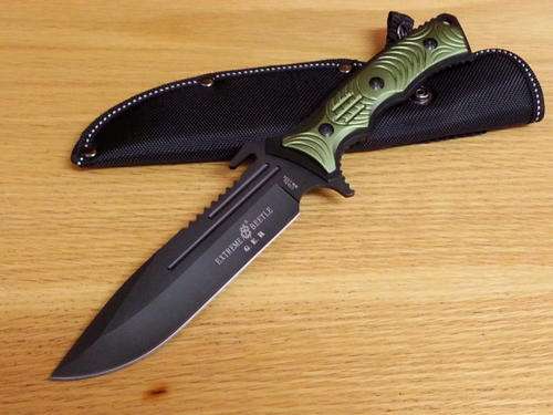 2 on Auction !!!!!! Extreme Beetle G.E.R Knife