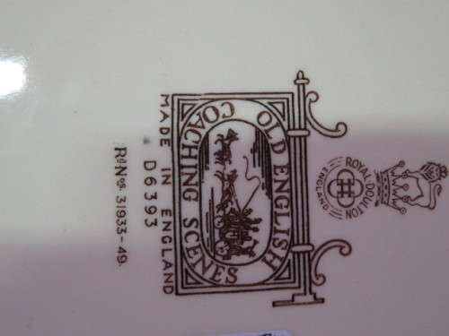 Boxed Royal Doulton Plate - Old Coaching Scene.