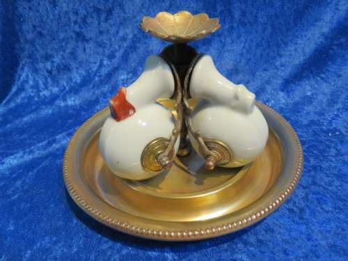 JL Encrier Bascule (Paris) porcelain and brass snail-form inkwell