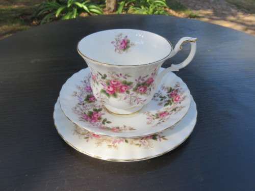 Royal Albert Lavender Rose Trio