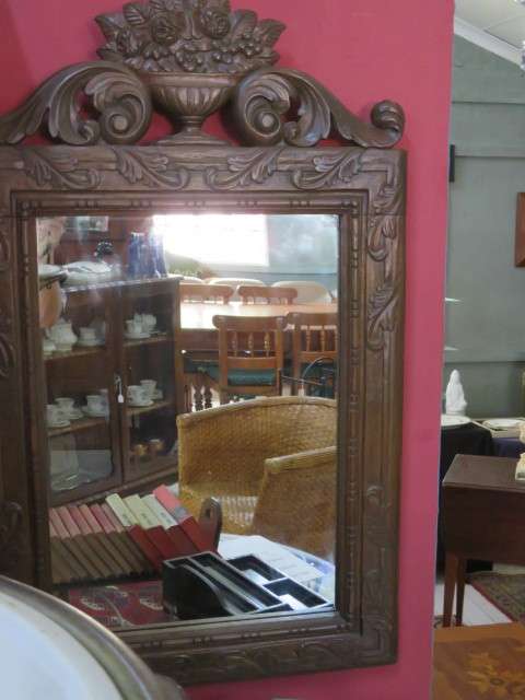 Decorative wooden mirror.