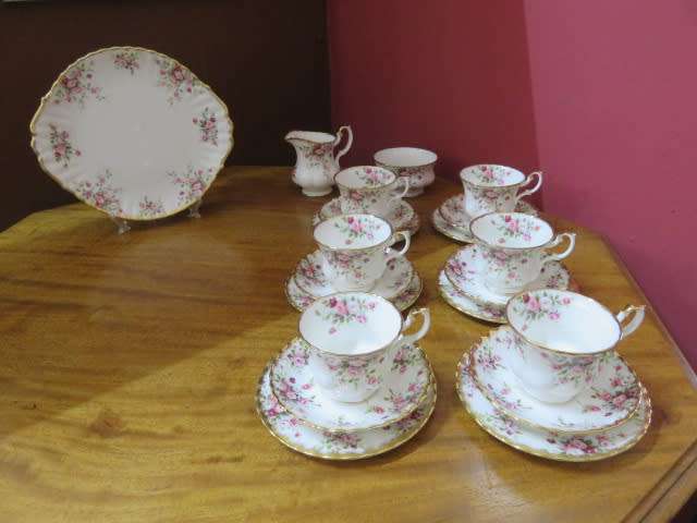Part Royal Albert Cottage Garden teaset