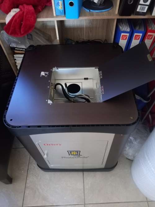 Photosimile 100 - PC-controlled Digital Photography Studio