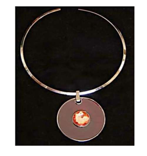 Necklace red round pendant / pink stone