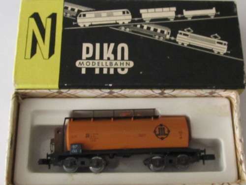 Piko N Gauge, scale1:160, tanker, DR-Deutsche Reichsbahn, very nice models in very good condition