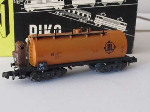 Piko N Gauge, scale1:160, tanker, DR-Deutsche Reichsbahn, very nice models in very good condition