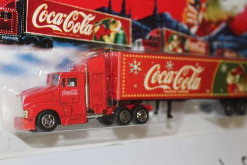 Coca-Cola Christmas 2006 US Truck, 1:87, with Santa drinking Coke, brand new sealed and boxed